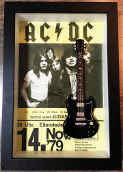 Miniatura Instrumento Musical AC/DC  Angus Young com quadro
